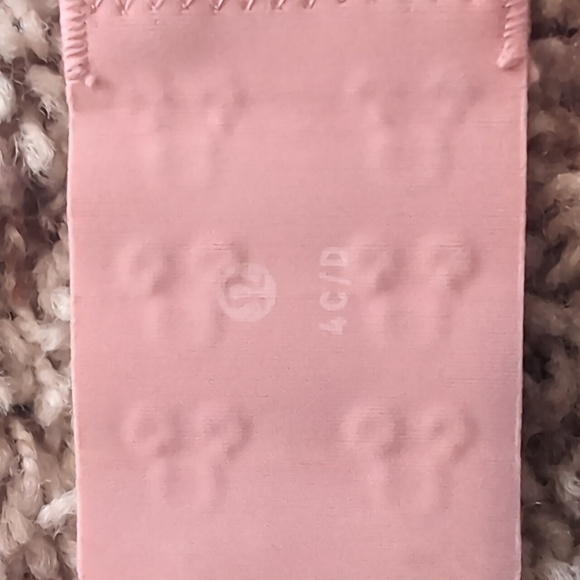 Lululemon In Alignment bra size 4 C/D in pink puff - Picture 4 of 4
